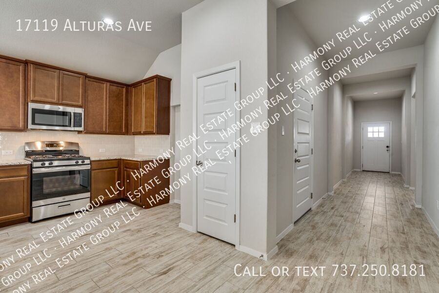 17119 Alturas Ave - Photo 5 of 25