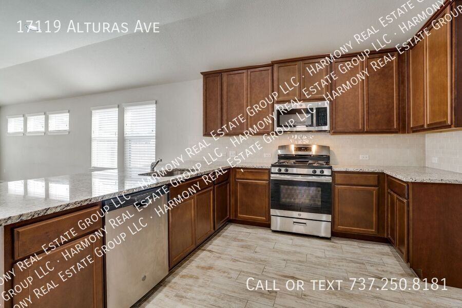 17119 Alturas Ave - Photo 6 of 25