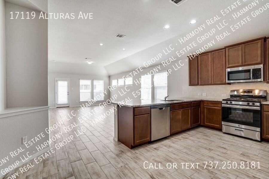 17119 Alturas Ave - Photo 7 of 25