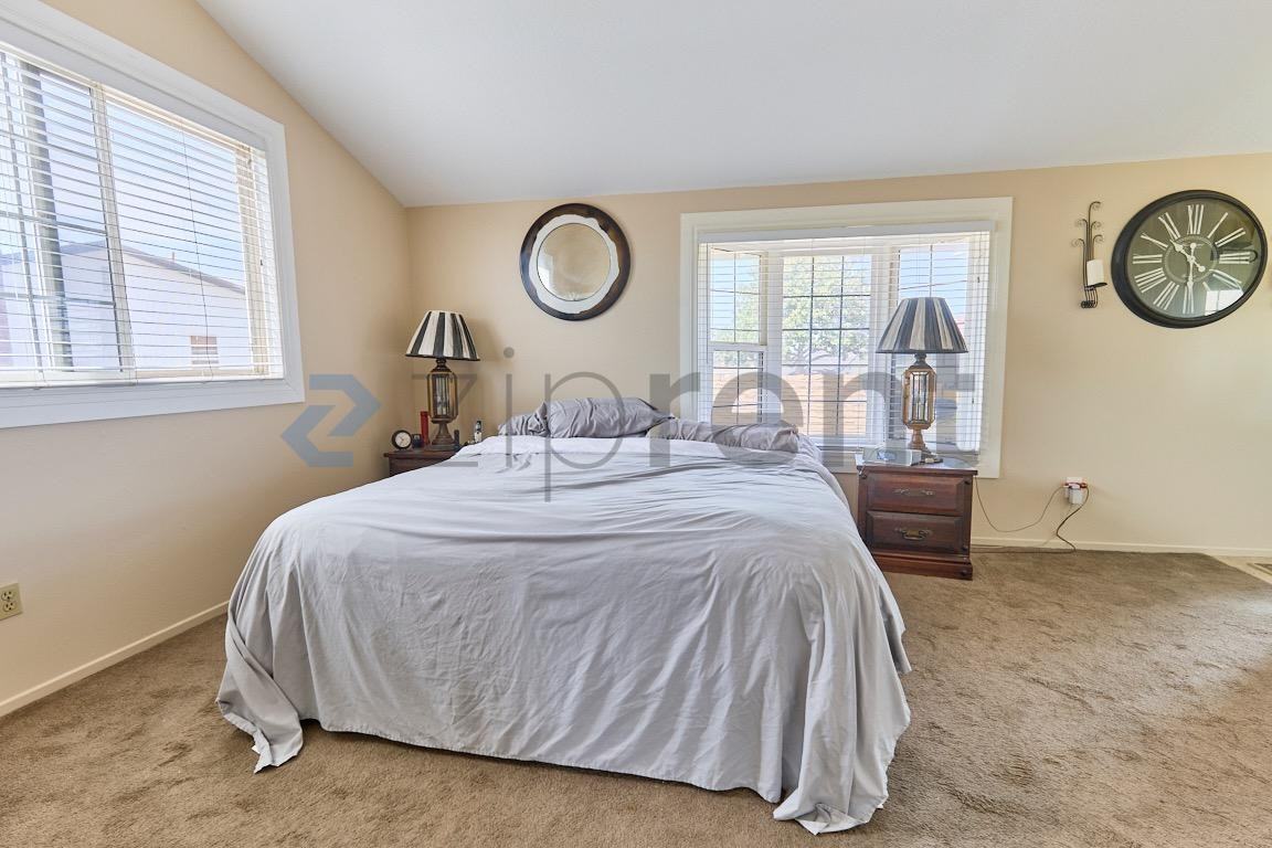1106 S Clarence St - Photo 7 of 29