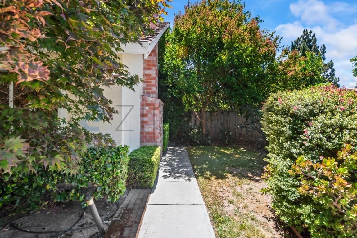 35059 Sellers Ct - Photo 2 of 26