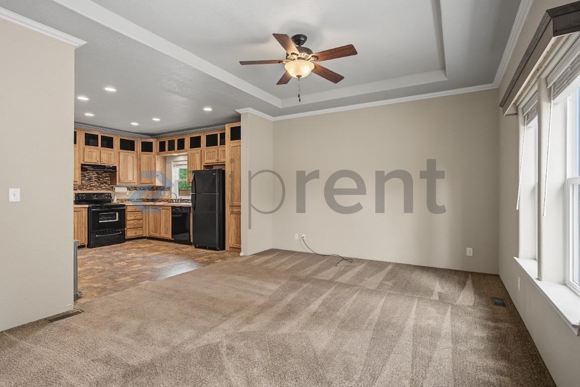 4700 E 18th St - Photo 5 of 13
