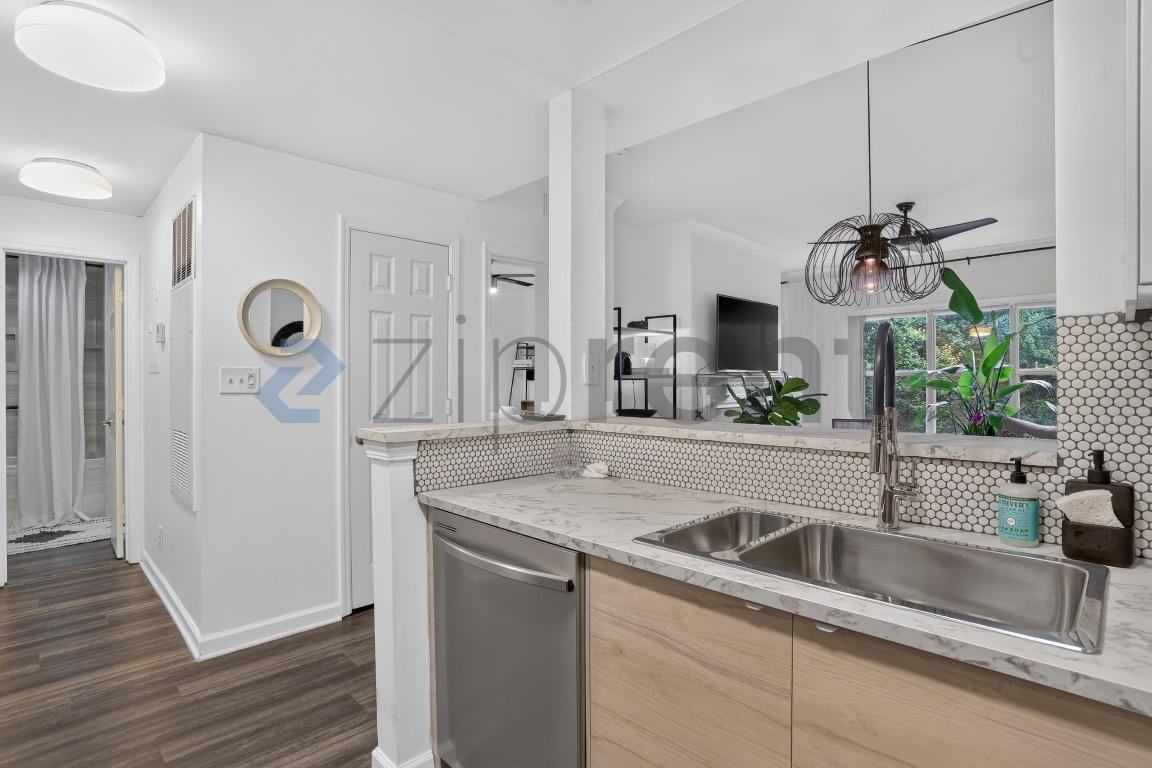 1409 River Green Dr Nw - Photo 5 of 25