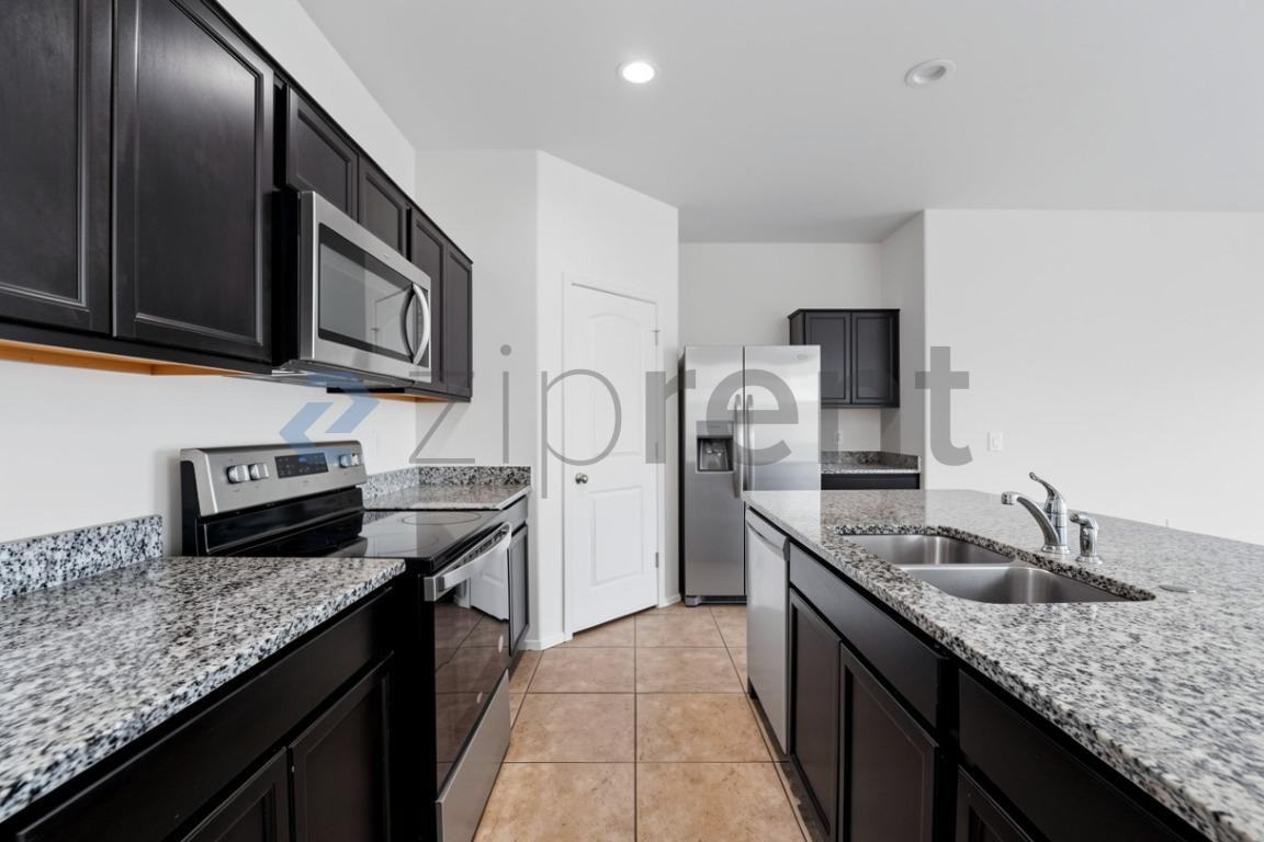 18199 N Conquistador Dr - Photo 5 of 28