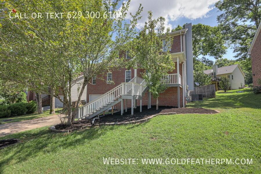 5888 Woodlands Ave - Photo 3 of 50