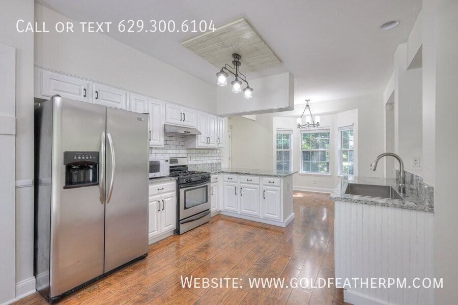 5888 Woodlands Ave - Photo 6 of 50
