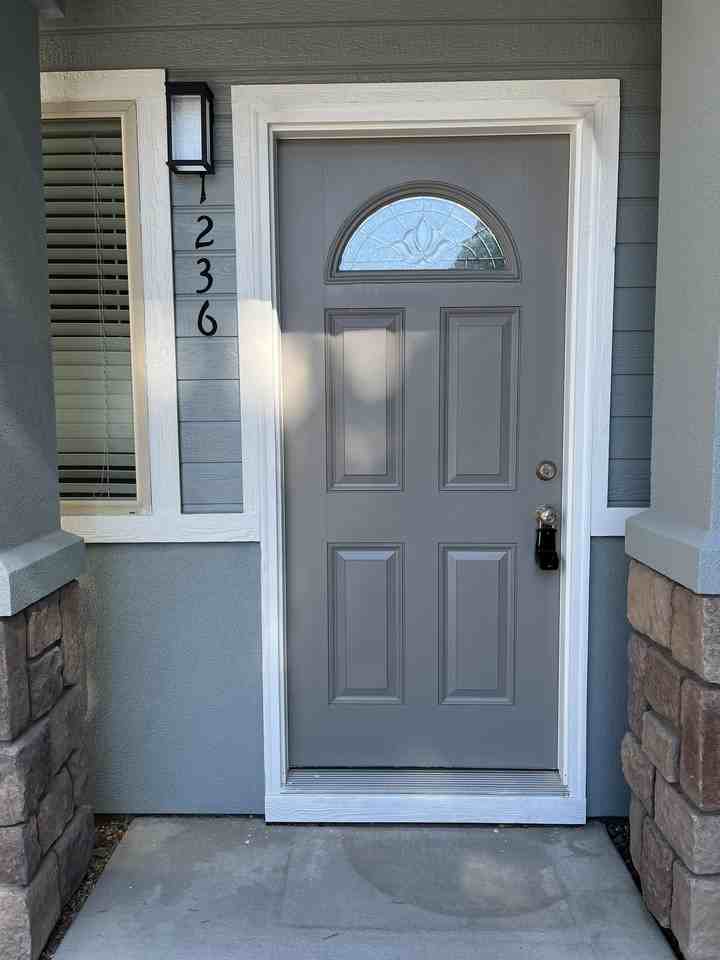 1236 S Columbus St #1 - Photo 3 of 18