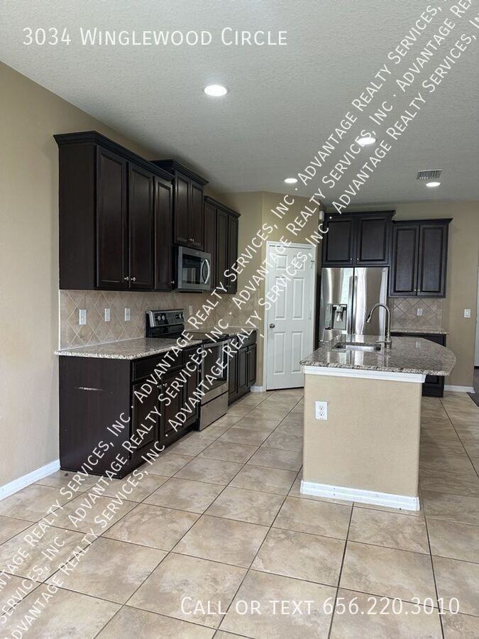 3034 Winglewood Cir - Photo 5 of 33