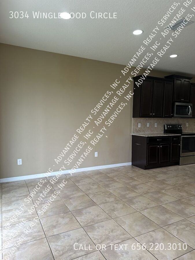 3034 Winglewood Cir - Photo 7 of 33