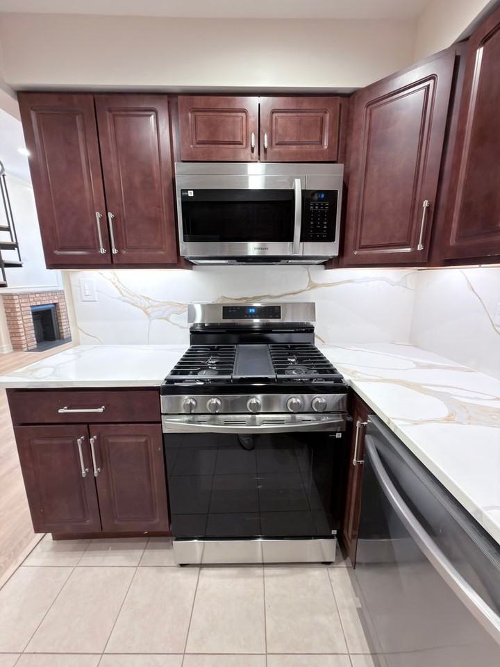 440 N State St #2G - Photo 6 of 22
