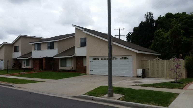 3743 Locust Ave - Photo 3 of 50