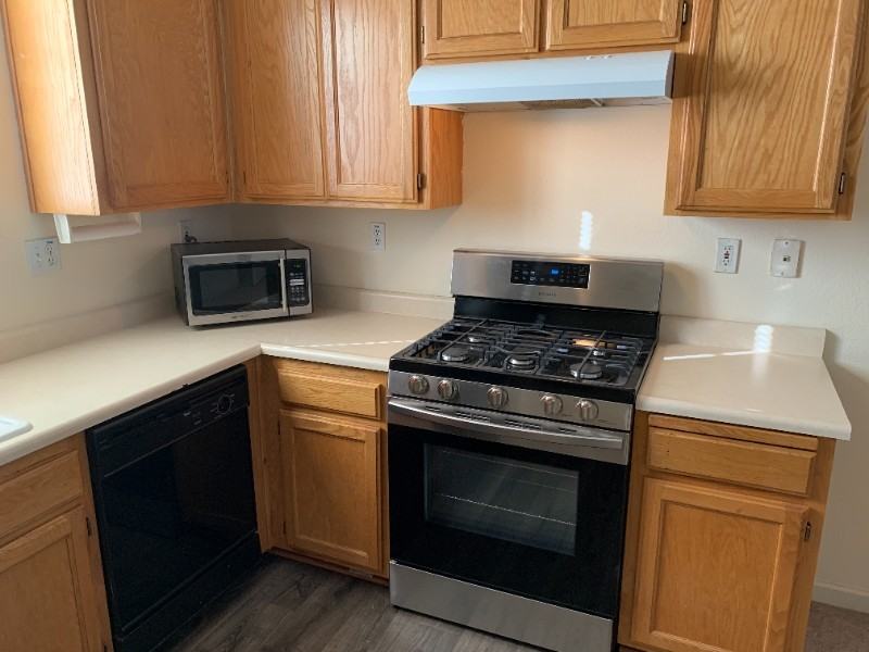 4023 Match Point Ave - Photo 3 of 8