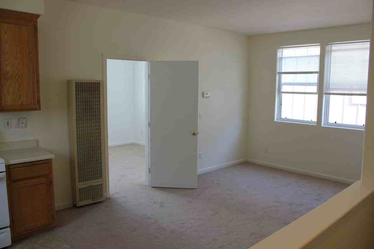 4023 Match Point Ave - Photo 4 of 8