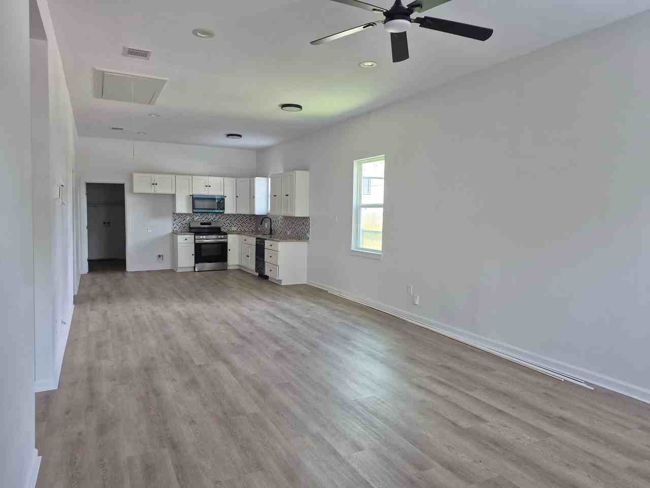 1219 Gregg St - Photo 5 of 20