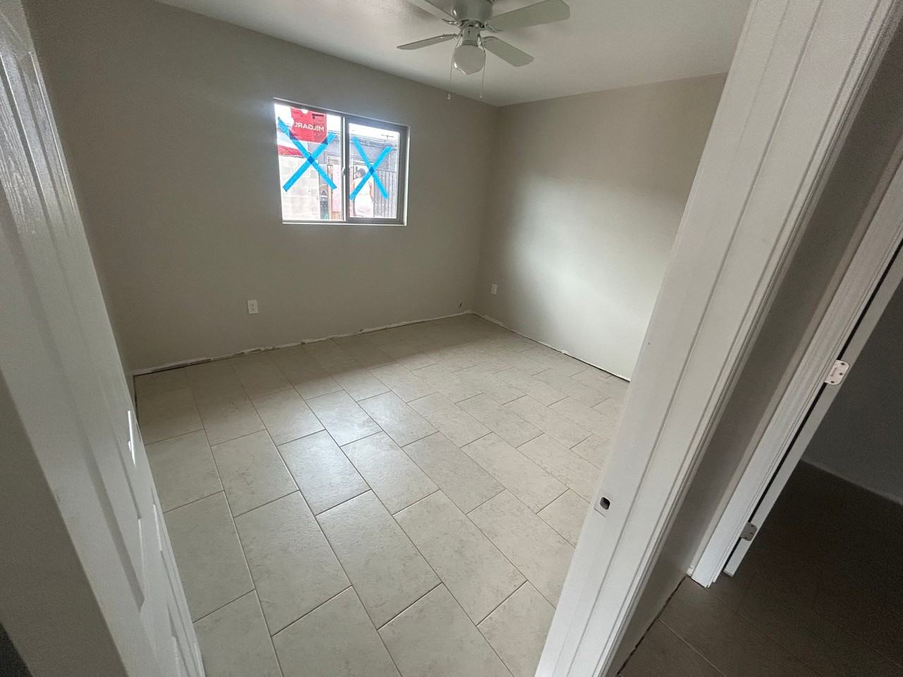 1315 W 5th St - Photo 5 of 8
