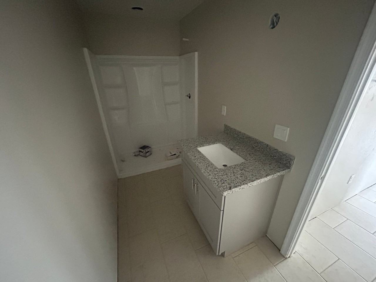 1315 W 5th St - Photo 7 of 8