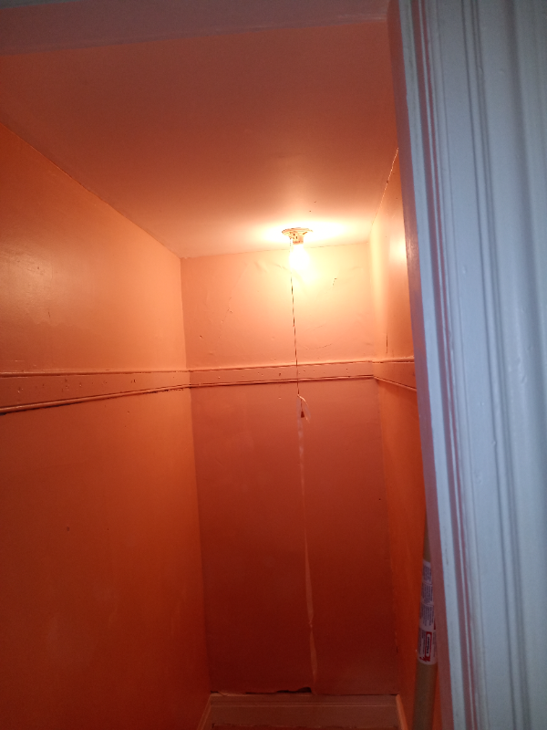 85 Alden St 1st Fl - Photo 2 of 6