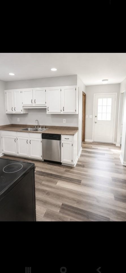 887 Arden Ave - Photo 4 of 23