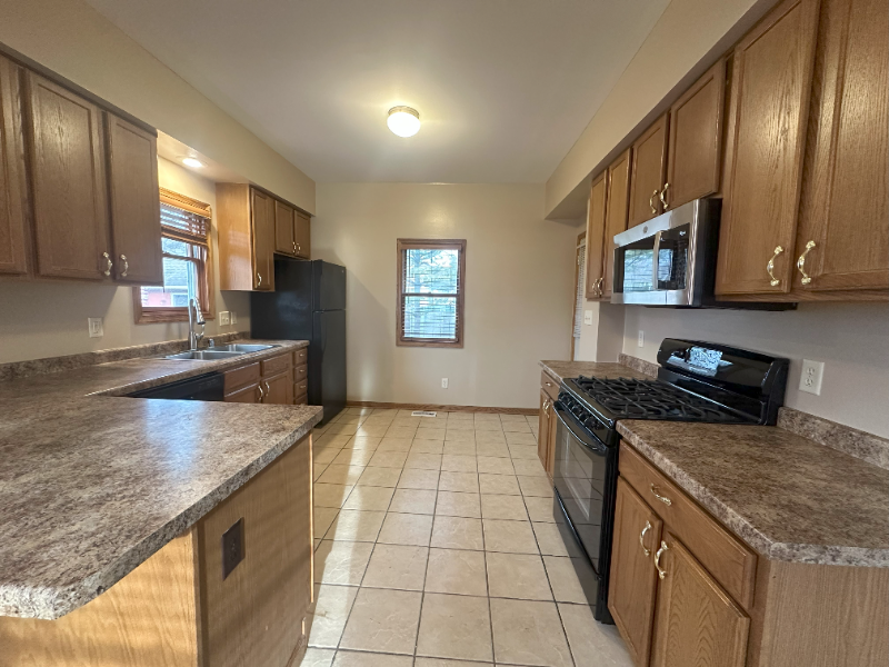604 Wilmot Ave #A - Photo 7 of 30