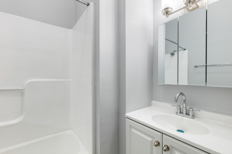 1710 Saint Paul St #102 - Photo 5 of 11