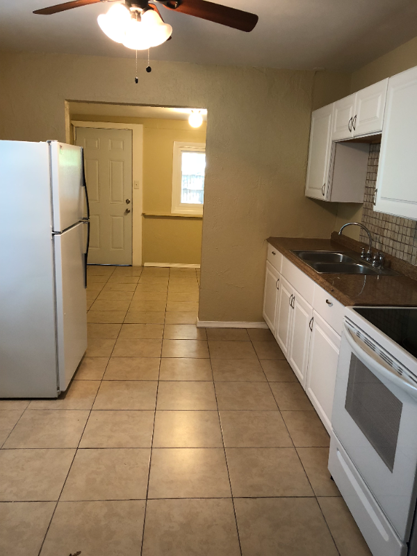 2234 44th St S - Photo 3 of 12