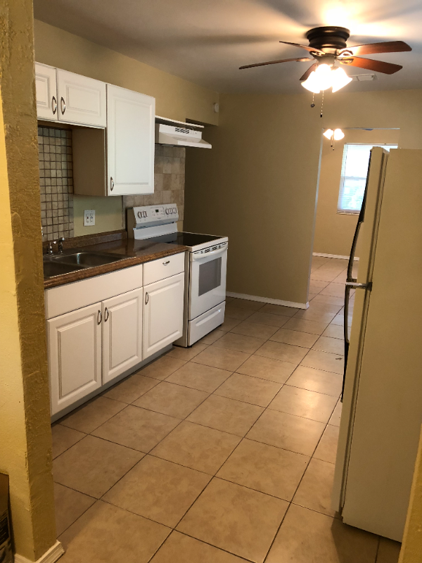 2234 44th St S - Photo 4 of 12
