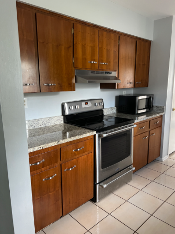 615 W Pipkin Rd - Photo 4 of 21