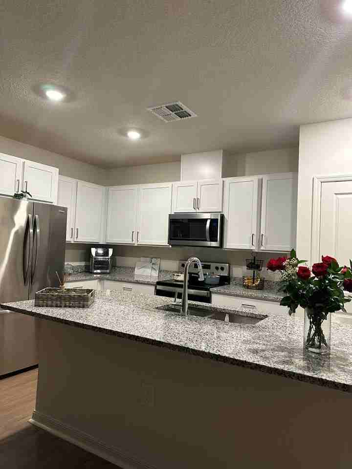 577 Stoney Point Cir - Photo 4 of 18