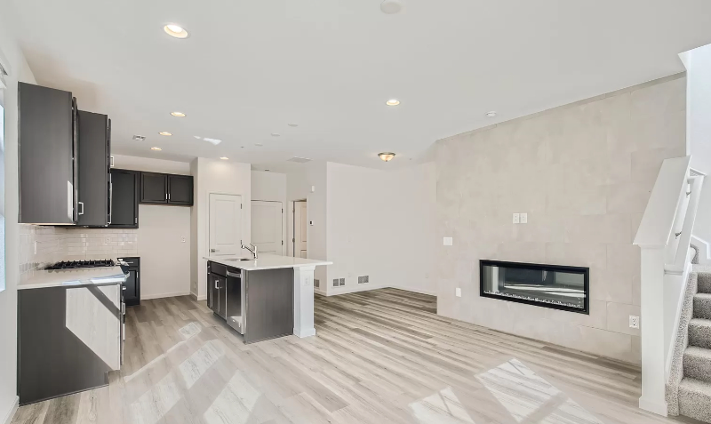 1932 Rosen Dr - Photo 2 of 8
