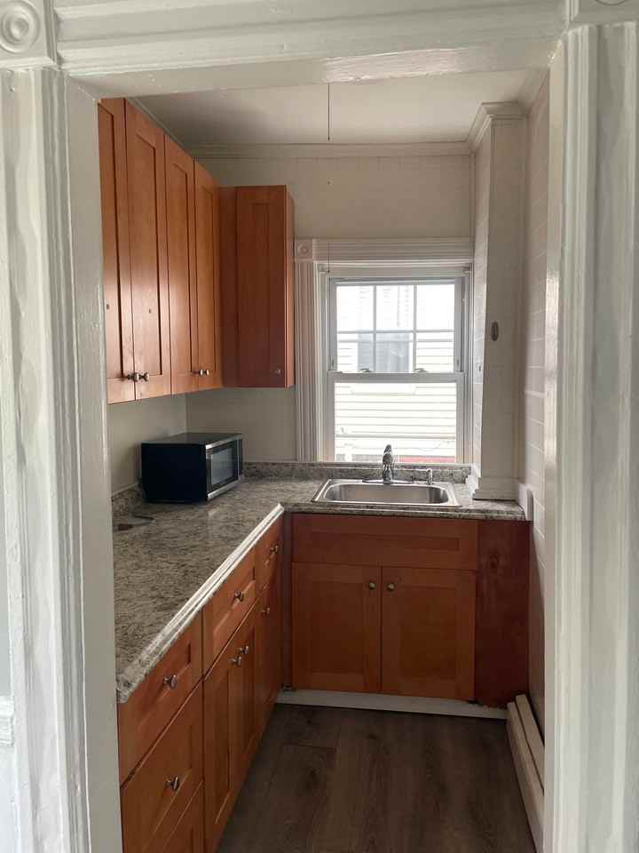 458 East Ave #1 - Photo 3 of 9