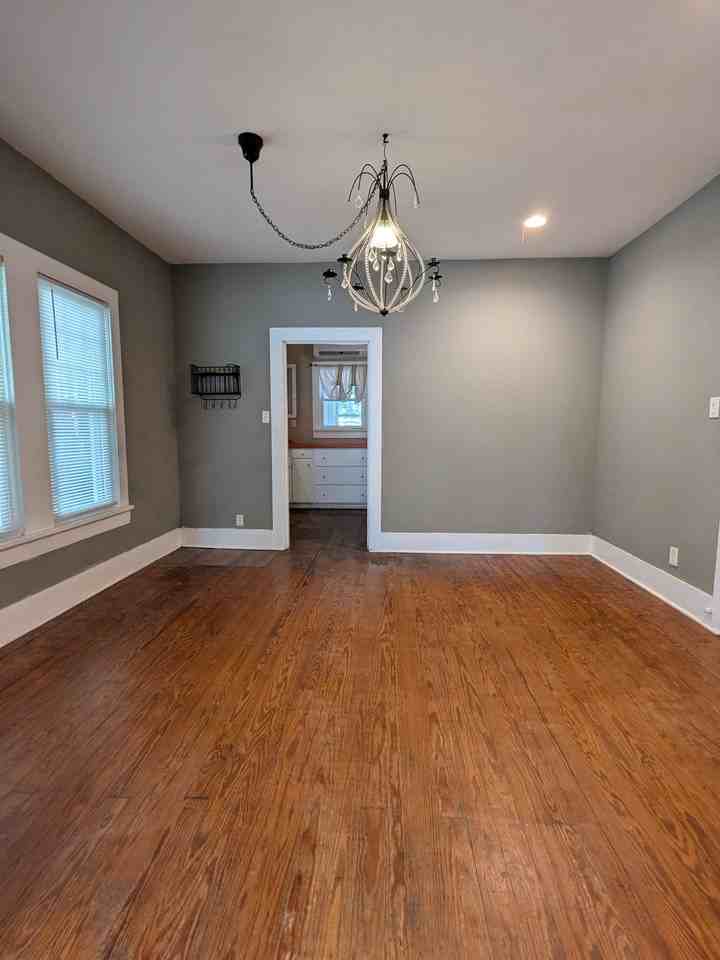 885 W Long St - Photo 3 of 9