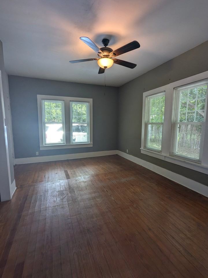 885 W Long St - Photo 4 of 9