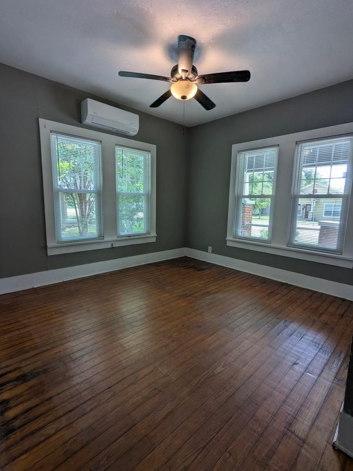 885 W Long St - Photo 5 of 9