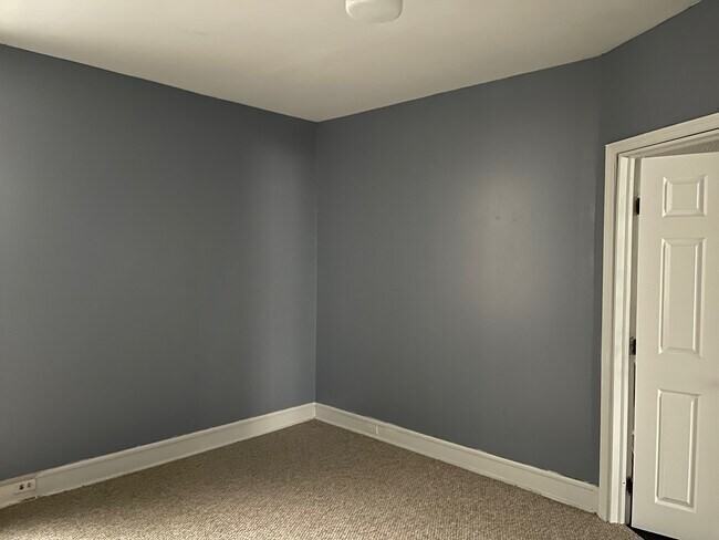 4123 E Roosevelt Blvd #2 - Photo 4 of 8
