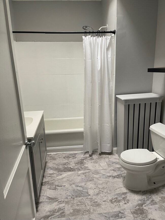 4123 E Roosevelt Blvd #2 - Photo 5 of 8