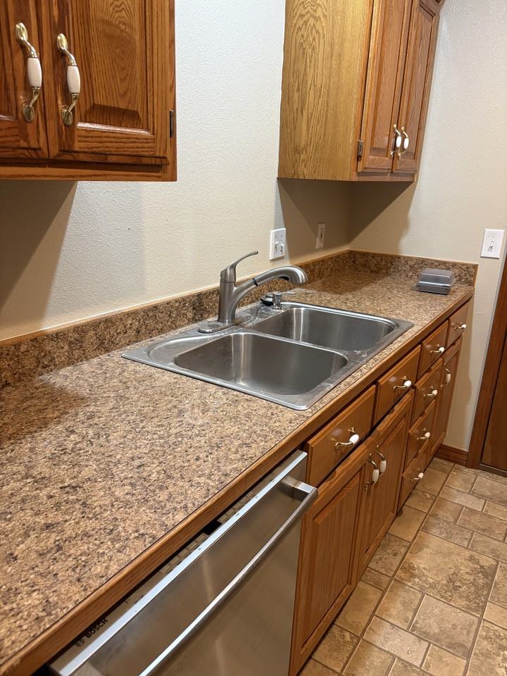 617 Valley View St #NA - Photo 6 of 8
