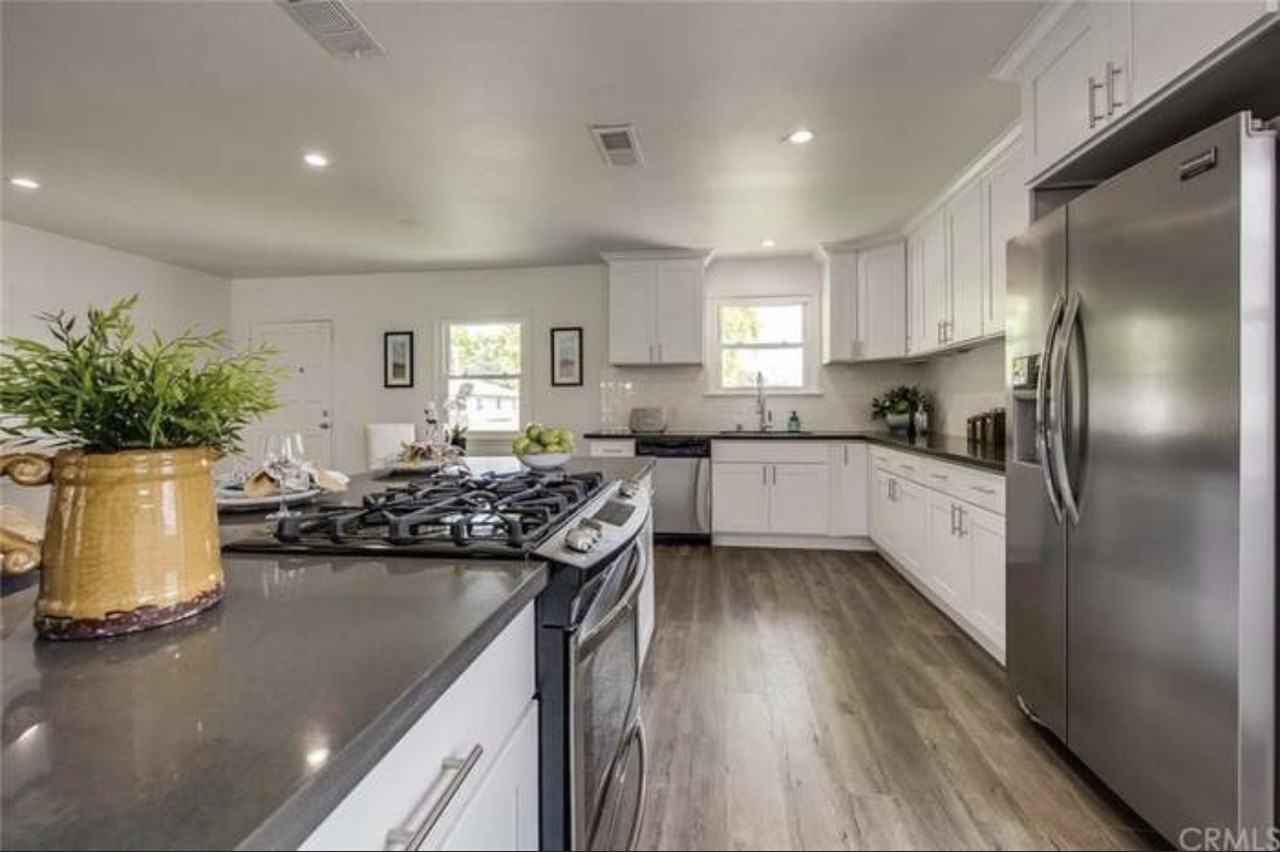 823 N Lenz Dr #NA - Photo 3 of 17