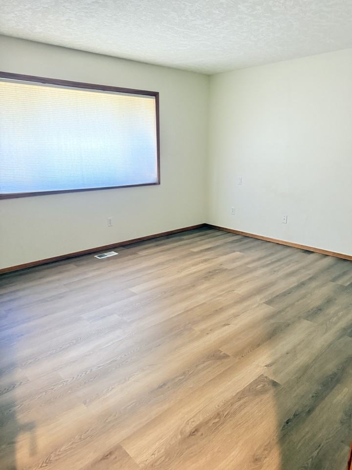 13918 Se Foster Rd #A - Photo 4 of 16