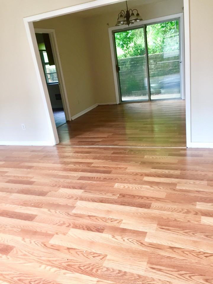1808 Parkwood Ln #11 - Photo 4 of 9
