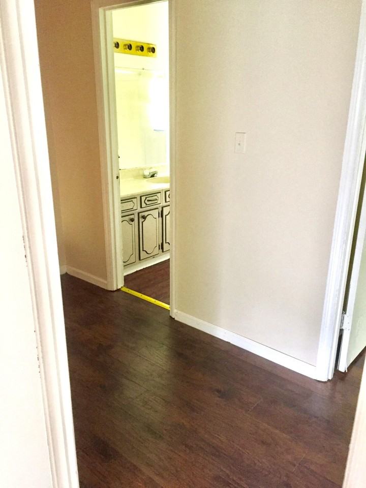 1808 Parkwood Ln #11 - Photo 6 of 9