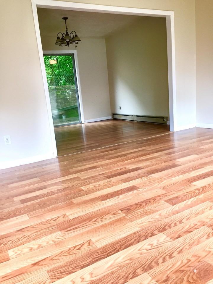 1808 Parkwood Ln #11 - Photo 7 of 9