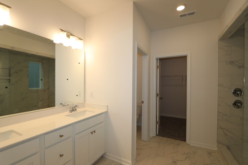 11108 Lochmere Rd - Photo 5 of 13