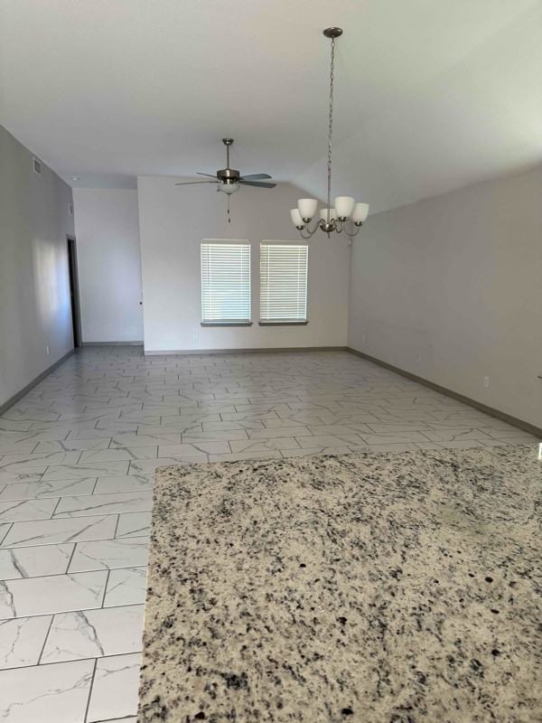 356 Frodsham St - Photo 4 of 12