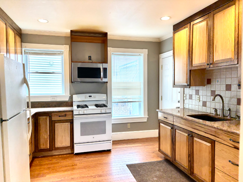 116 Parker St #1 - Photo 4 of 14