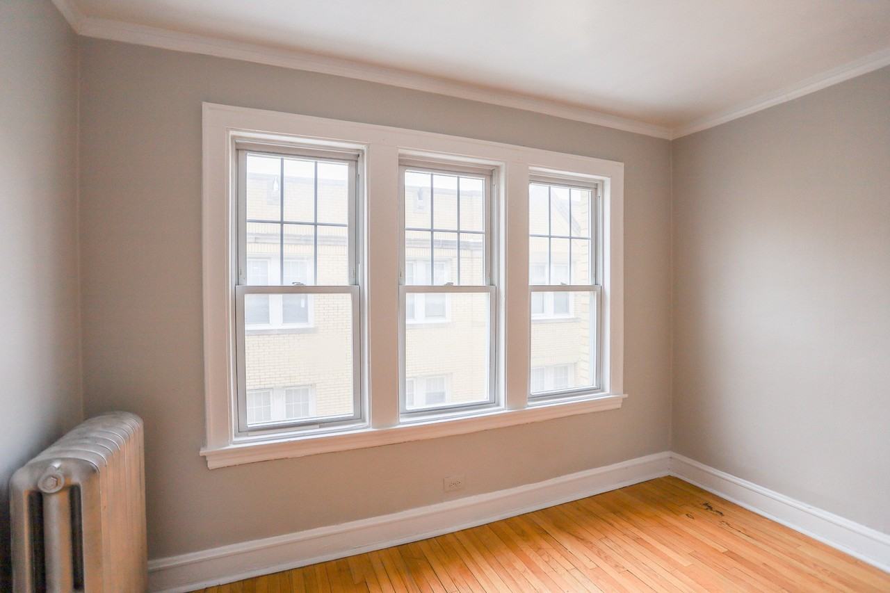 4520 N Damen Ave #4 - Photo 3 of 11