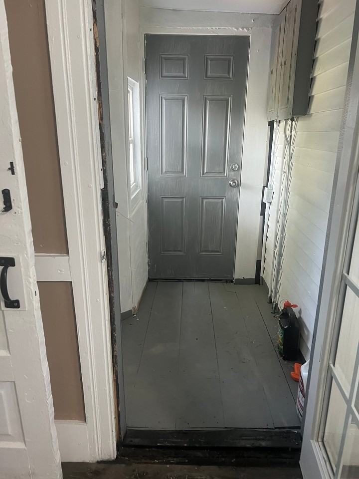 2163 Lemay St - Photo 4 of 7