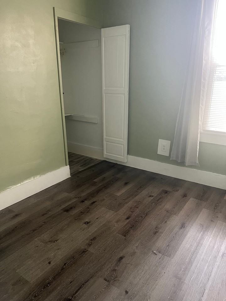 2163 Lemay St - Photo 5 of 7