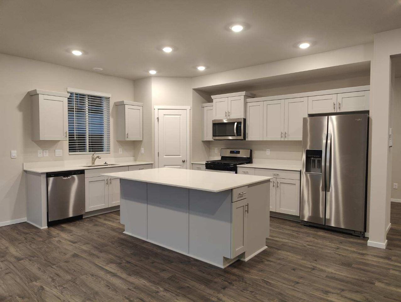 1429 Sw Pendleton Way #NA - Photo 3 of 22