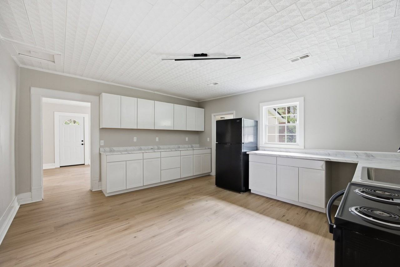 506 Daugherty St - Photo 2 of 20
