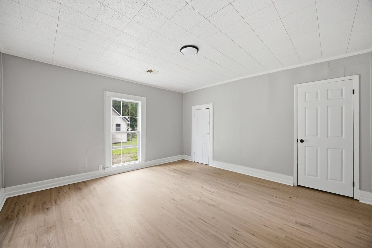 506 Daugherty St - Photo 5 of 20